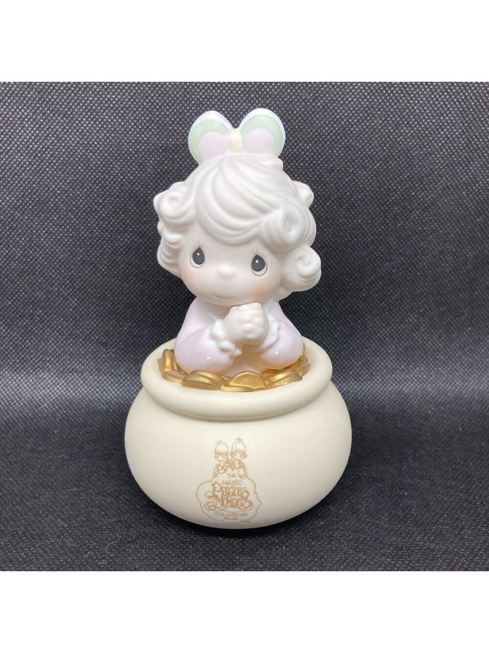 PRECIOUS Moments "You're the end of my rainbow" 1994 Membership figurine